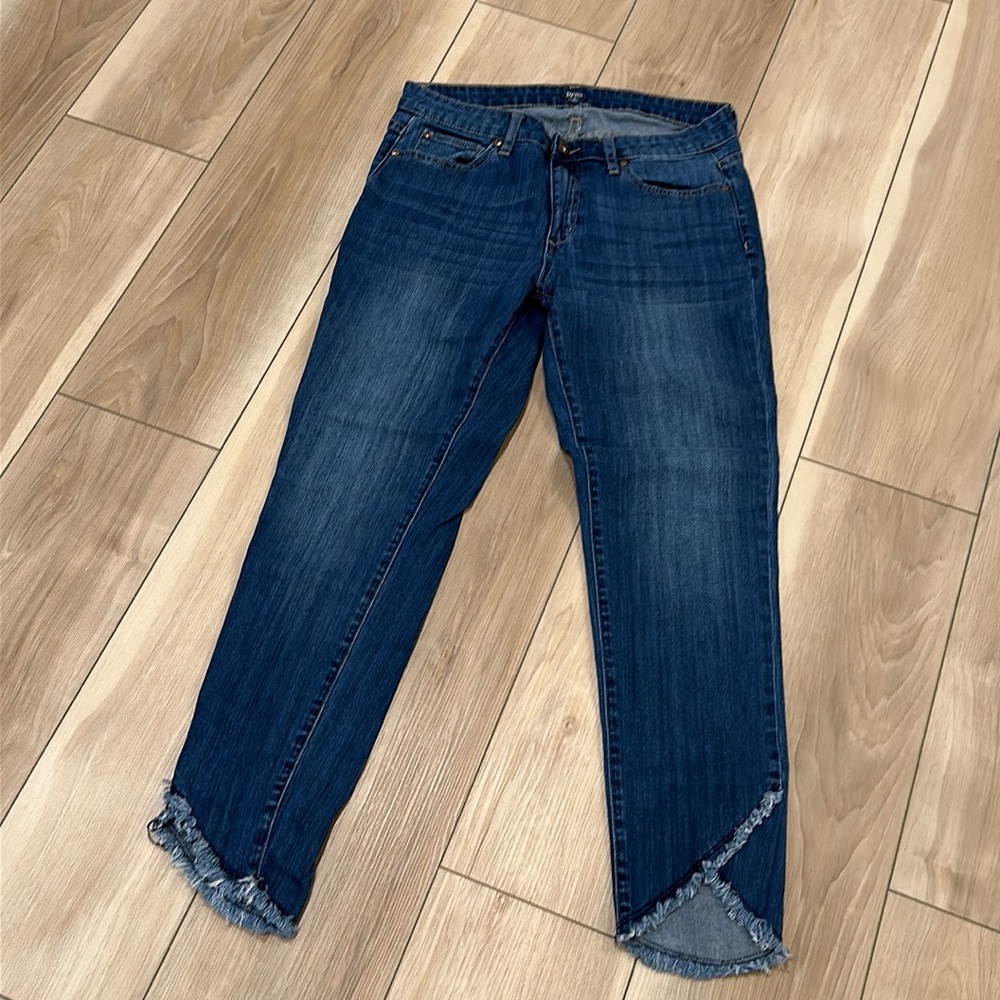 EUC Women’s REBA Brand Size 6 Stretch Denim Jeans